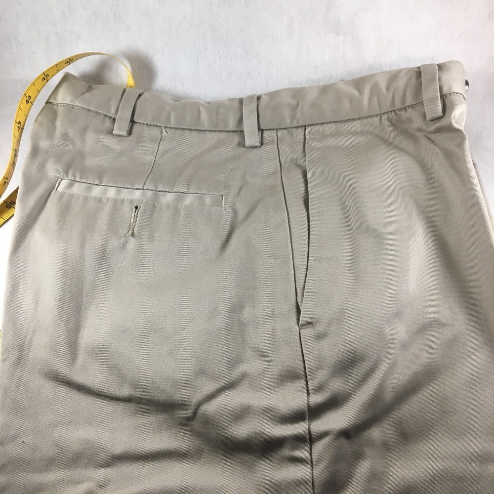 🍀 Haggar Khakis for Men